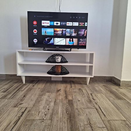 Moni Apartment Năvodari Екстериор снимка